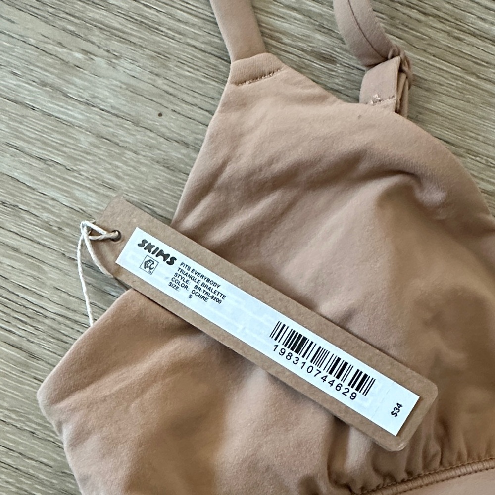 SKIMS TRIANGLE BRALETTE in Ochre - Picture 2 of 2
